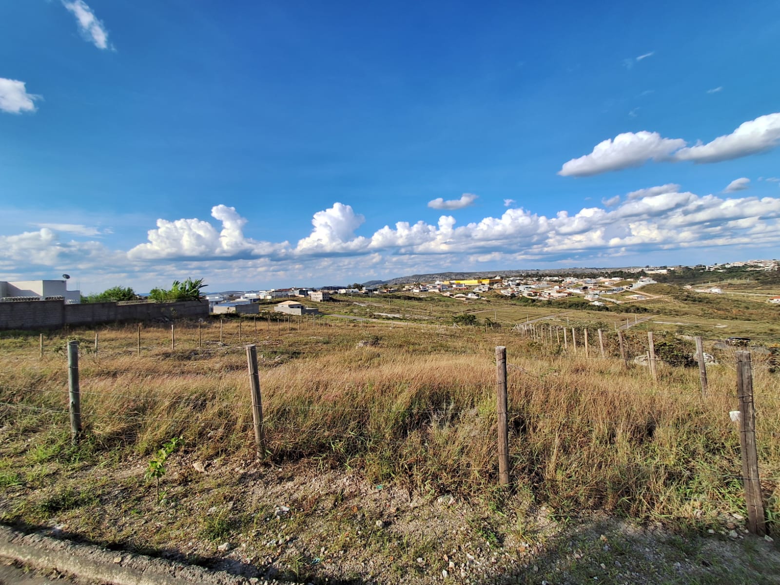 Lote no vista da serra em Diamantina em Vista da Serra, Diamantina — foto 2 de 3